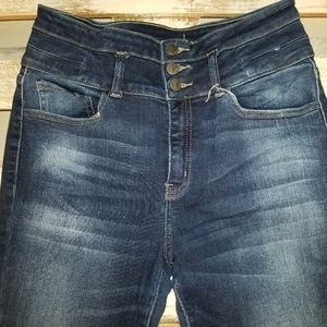 KanCan, BKE, Buckle Black and Daytrip denim